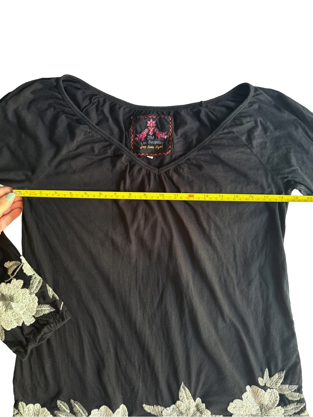 JOHNNY WAS Women’s Whimsigoth Black Floral-Embroidered V-Neck Boho Tunic Top S - Picture 8 of 11